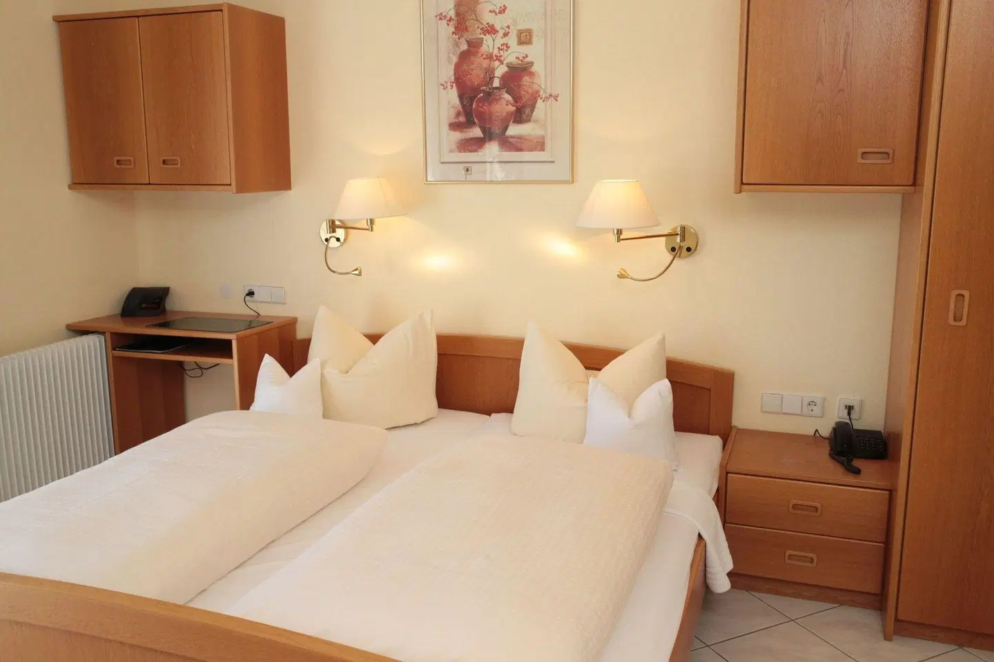 Anika ROOM_EXAMPLE