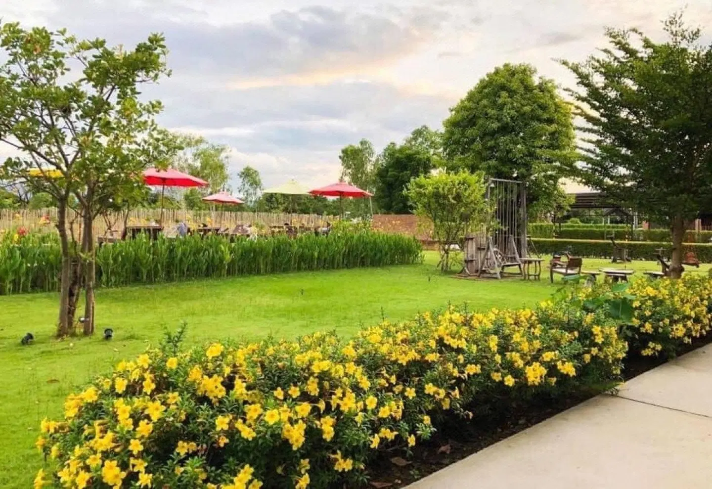 SawasdeeSukhothai Resort Garten