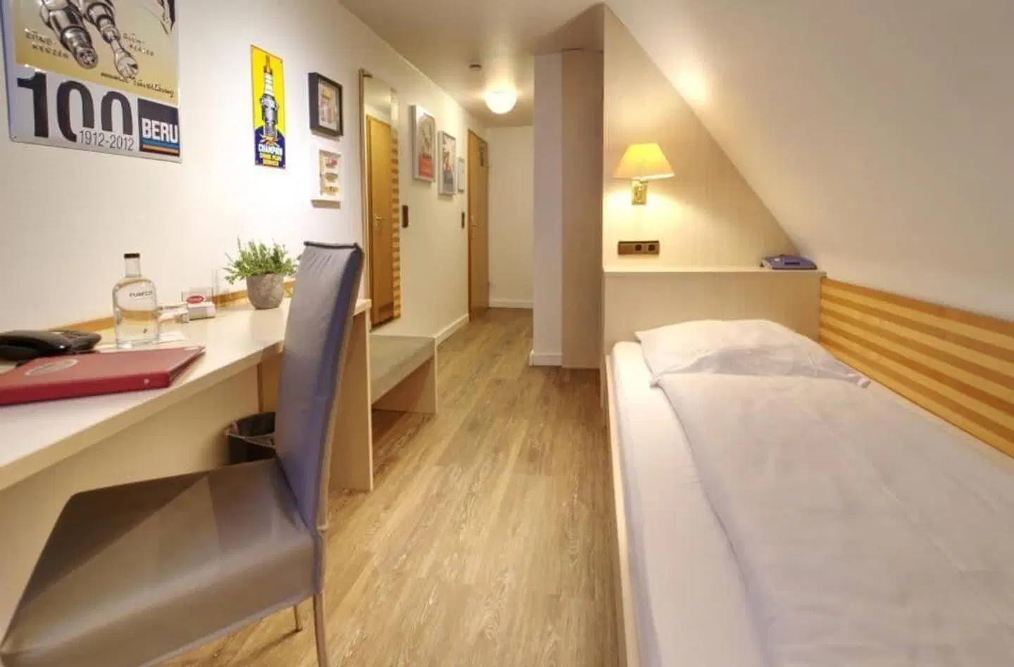 Reinhardts ROOM_EXAMPLE