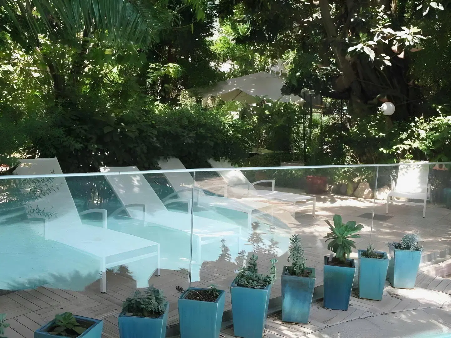 Windsor OUTDOOR_POOL