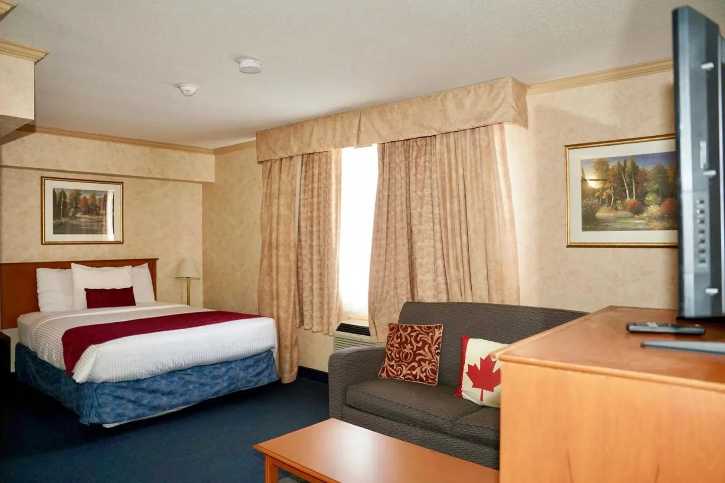 The Glengate Hotel & Suites ROOM_EXAMPLE
