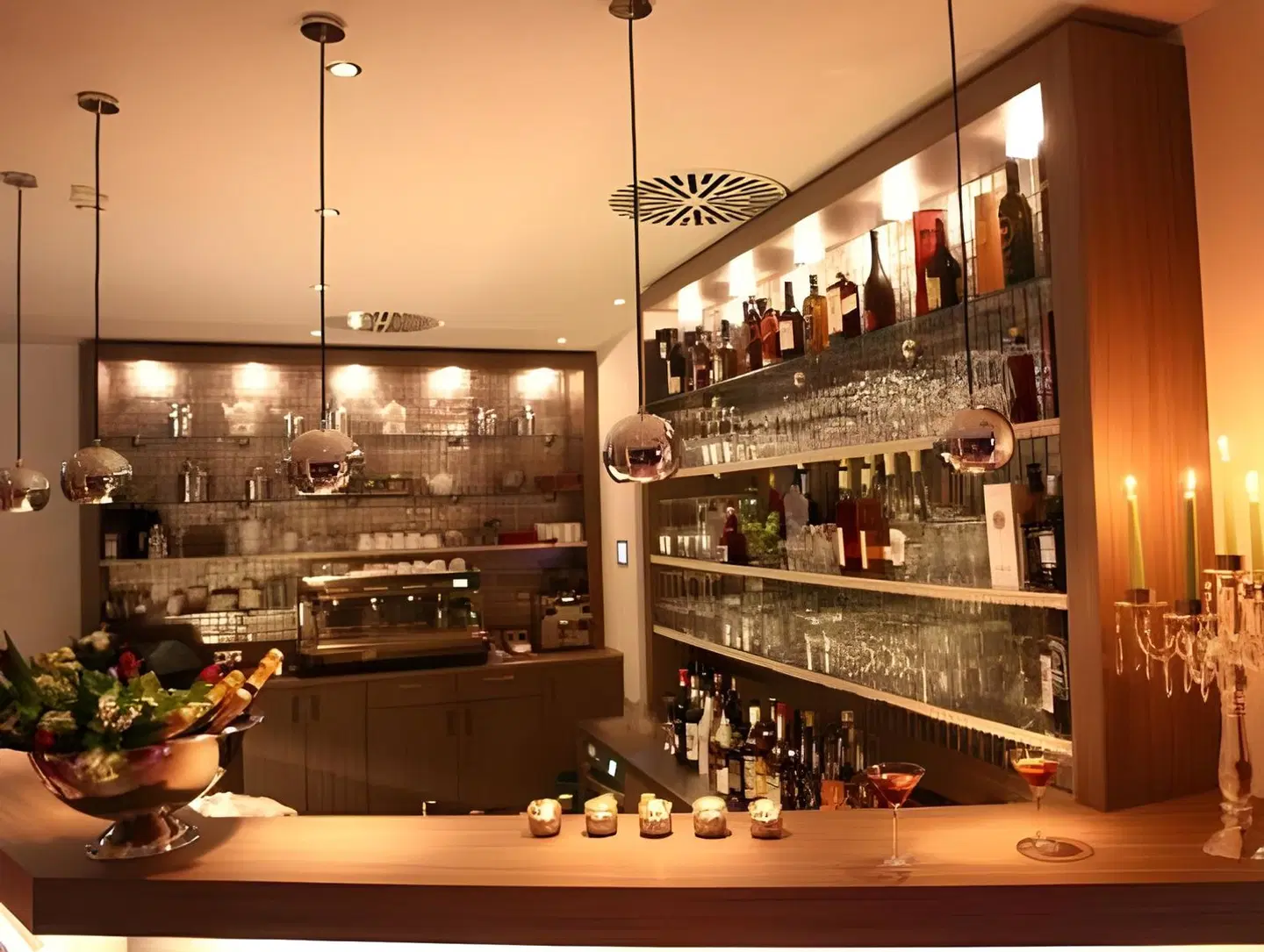 TraumRaum Bar