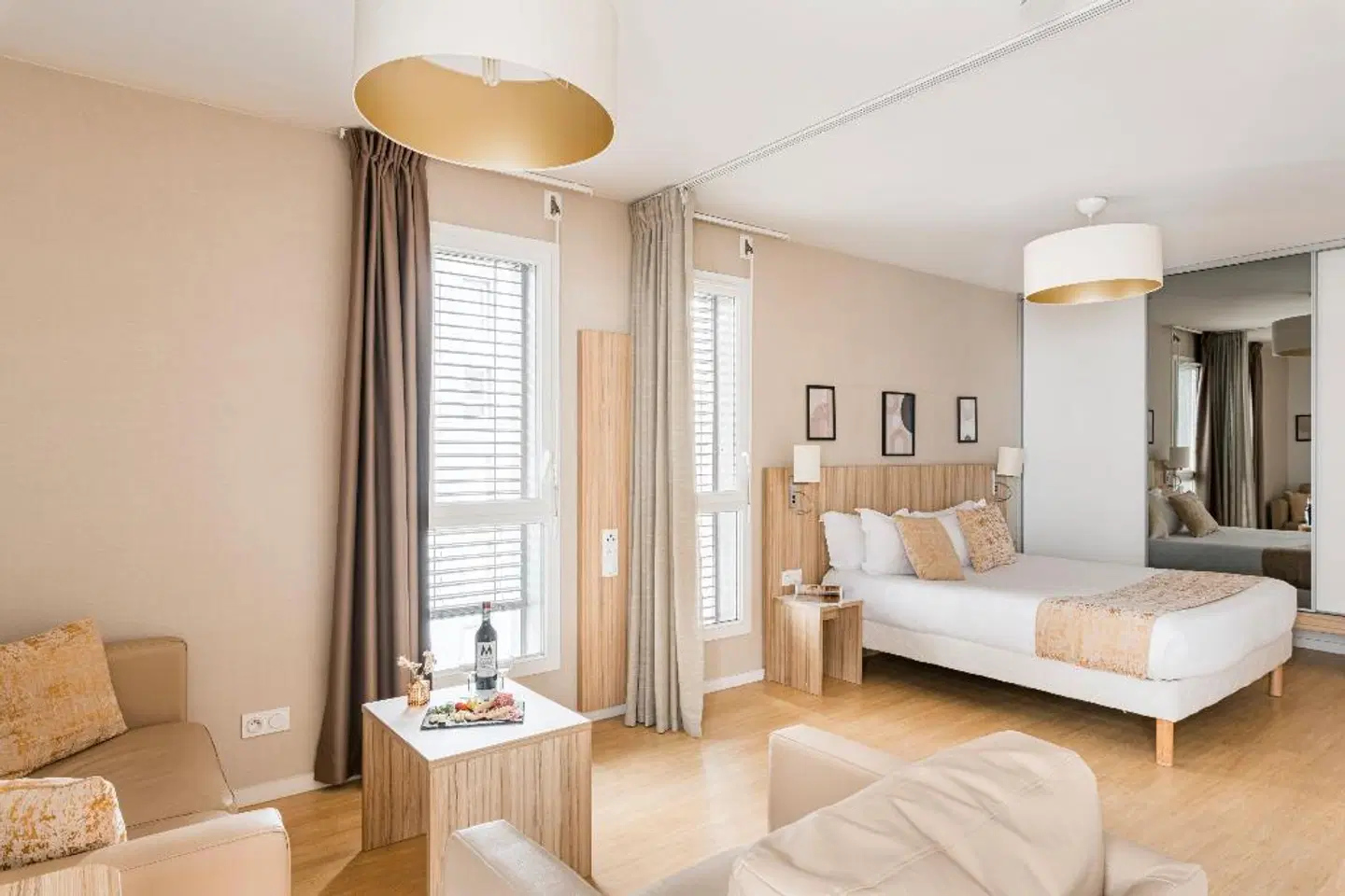 Quality Suites Lyon 7 Lodge ROOM_EXAMPLE