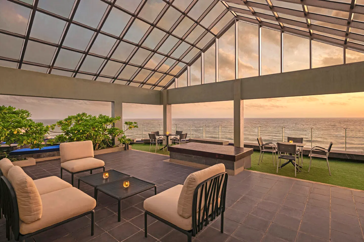 Sheraton Kosgoda Turtle Beach Resort Terrasse