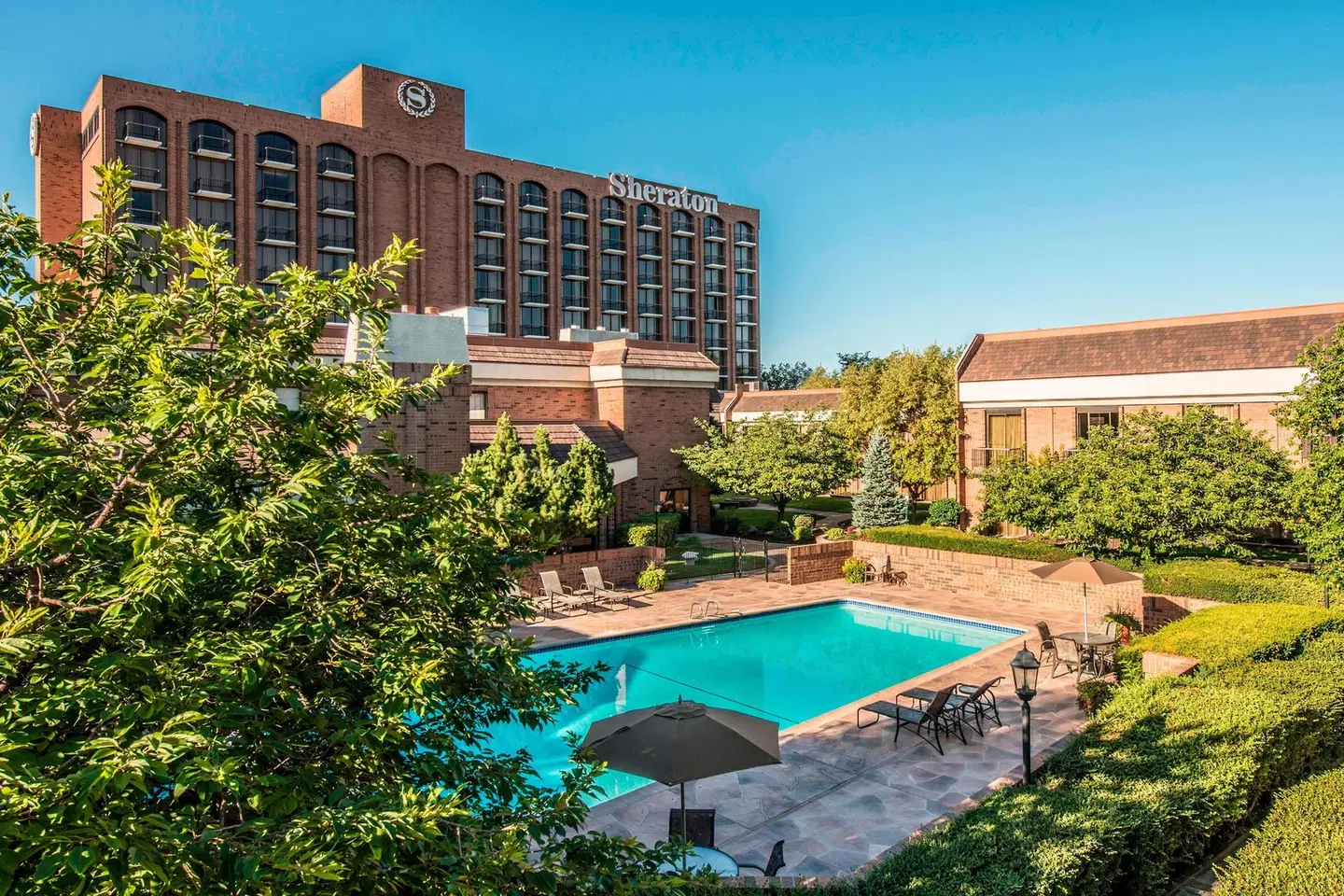Sheraton Salt Lake City Hotel EXTERIOR