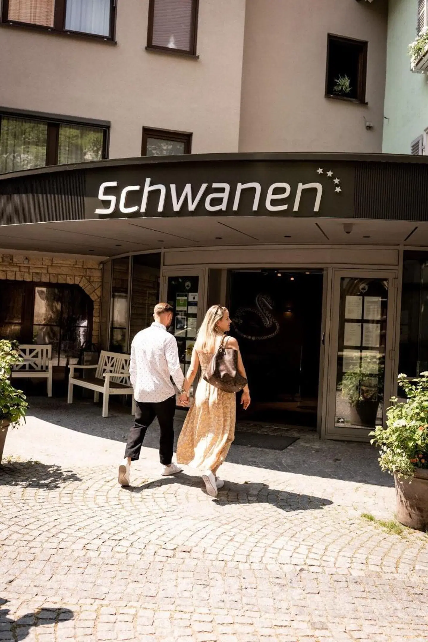 Schwanen EXTERIOR