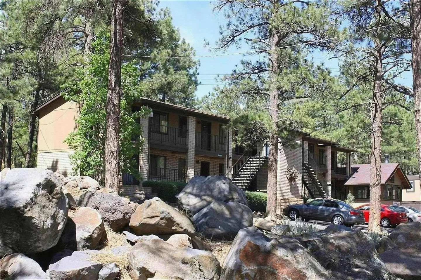 Motel In The Pines Terrasse