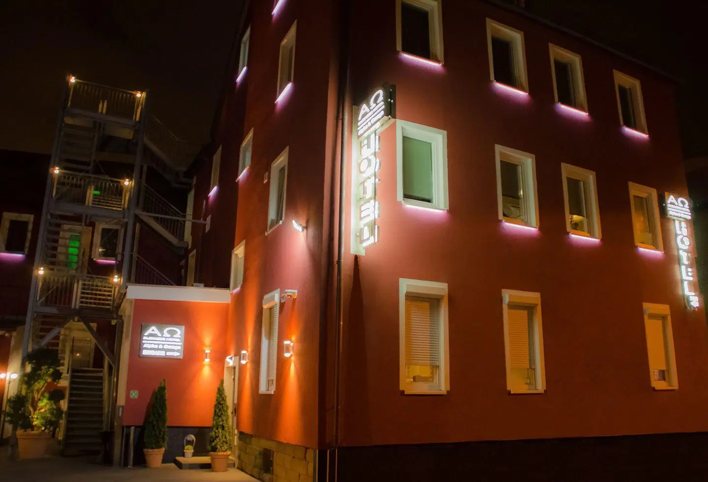 Alpha & Omega Hotel EXTERIOR