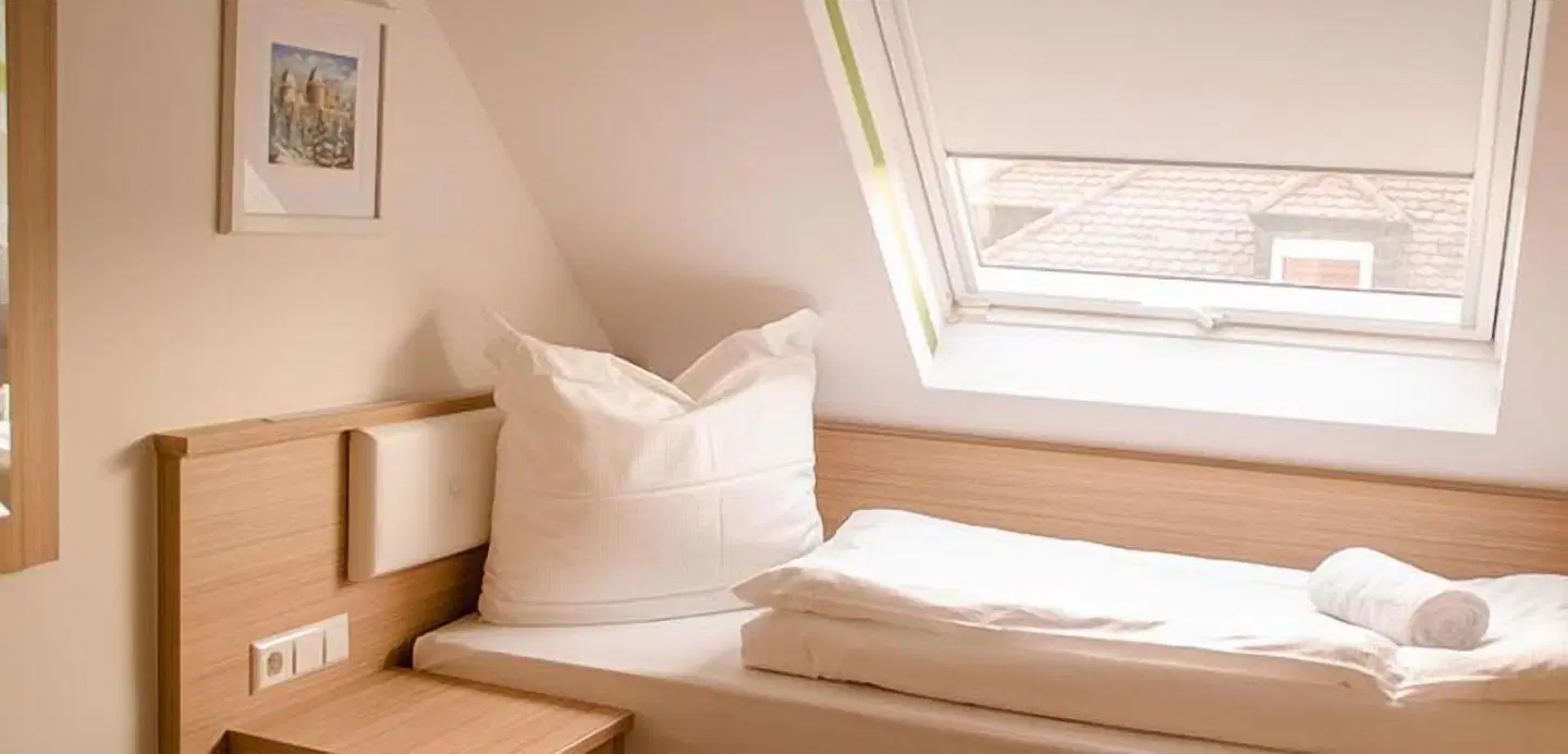 Alpha & Omega Hotel ROOM_EXAMPLE
