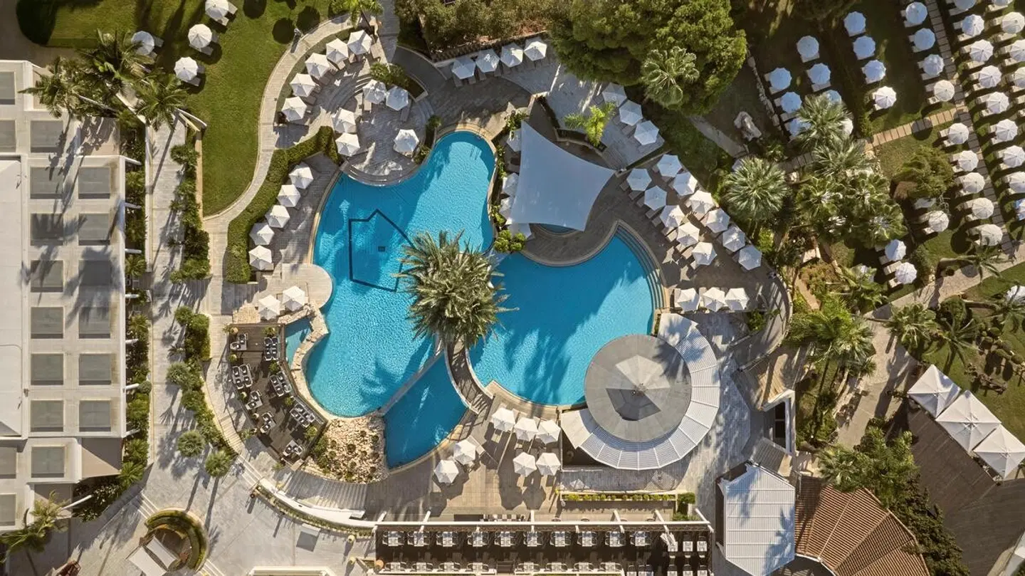 Mediterranean Beach Hotel MODEL_IMPRESSION