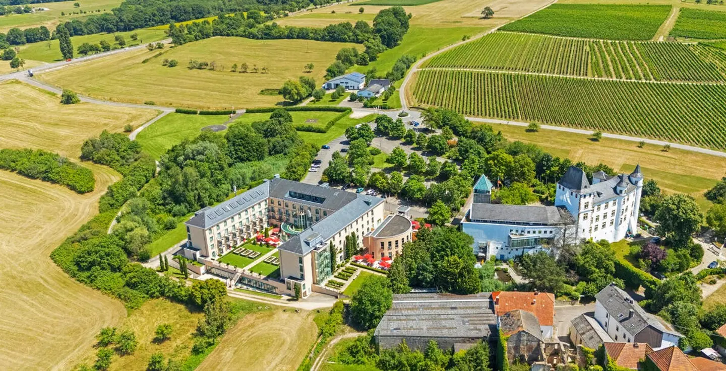 Victor's Residenz-Hotel Schloss Berg EXTERIOR