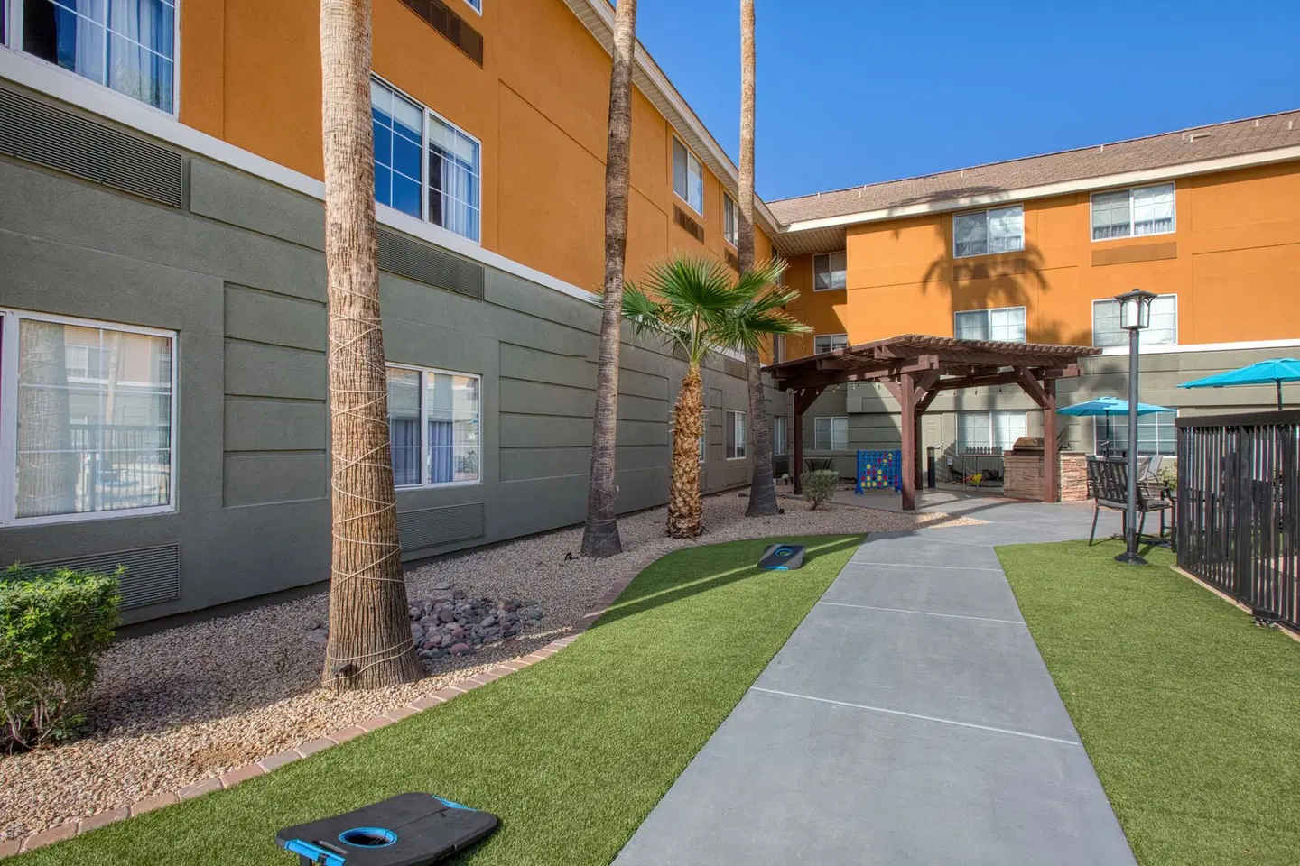 Best Western North Phoenix Hotel EXTERIOR