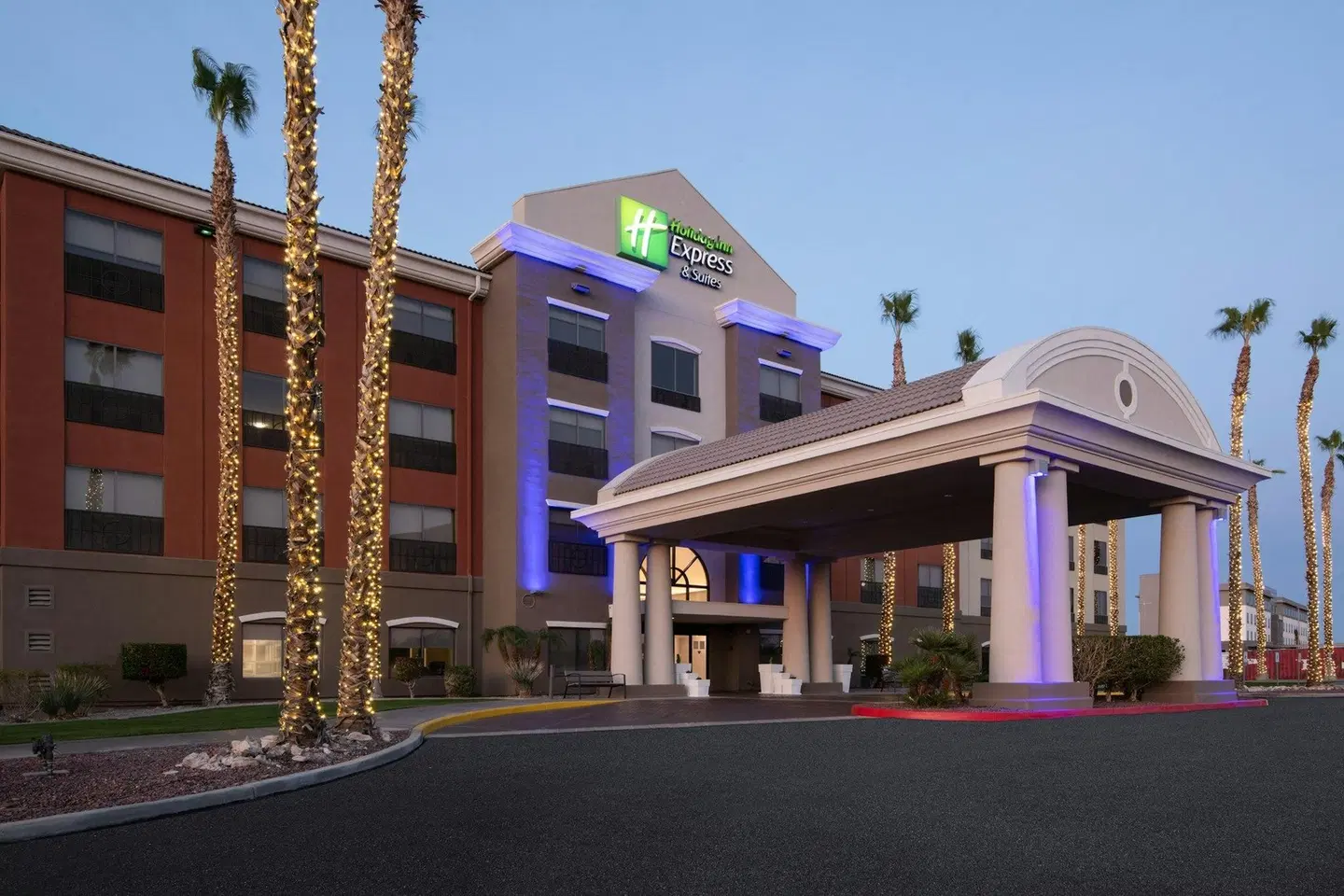 Holiday Inn Express & Suites Yuma by IHG EXTERIOR