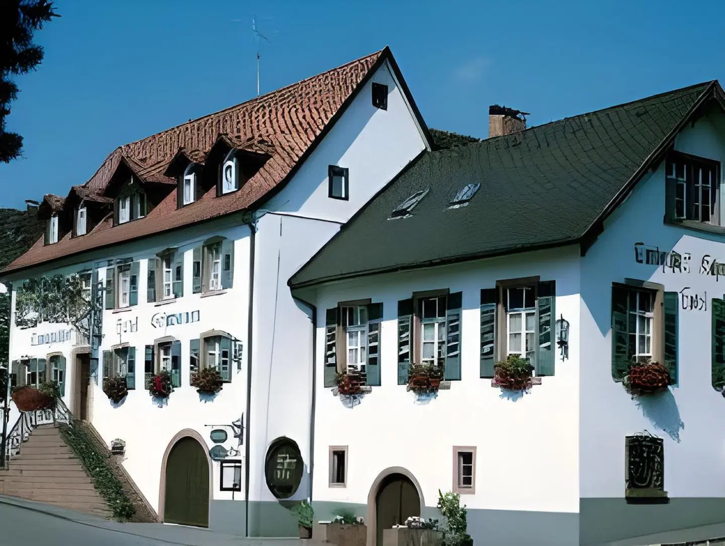 Schwanen EXTERIOR