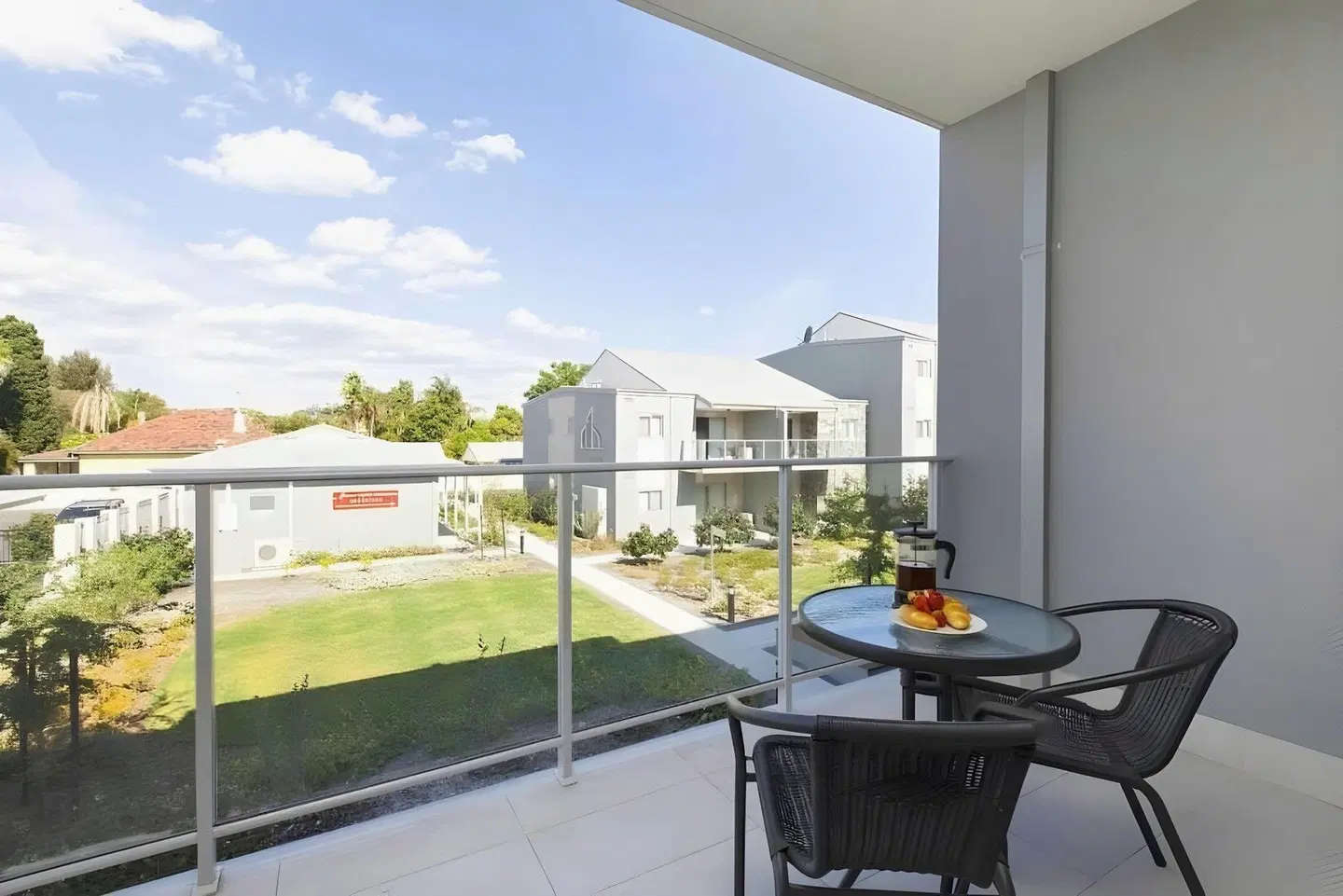 Airport Apartments by Vetroblu Terrasse