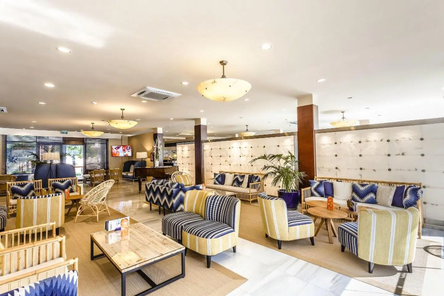 Anabel LOUNGE_LOBBY