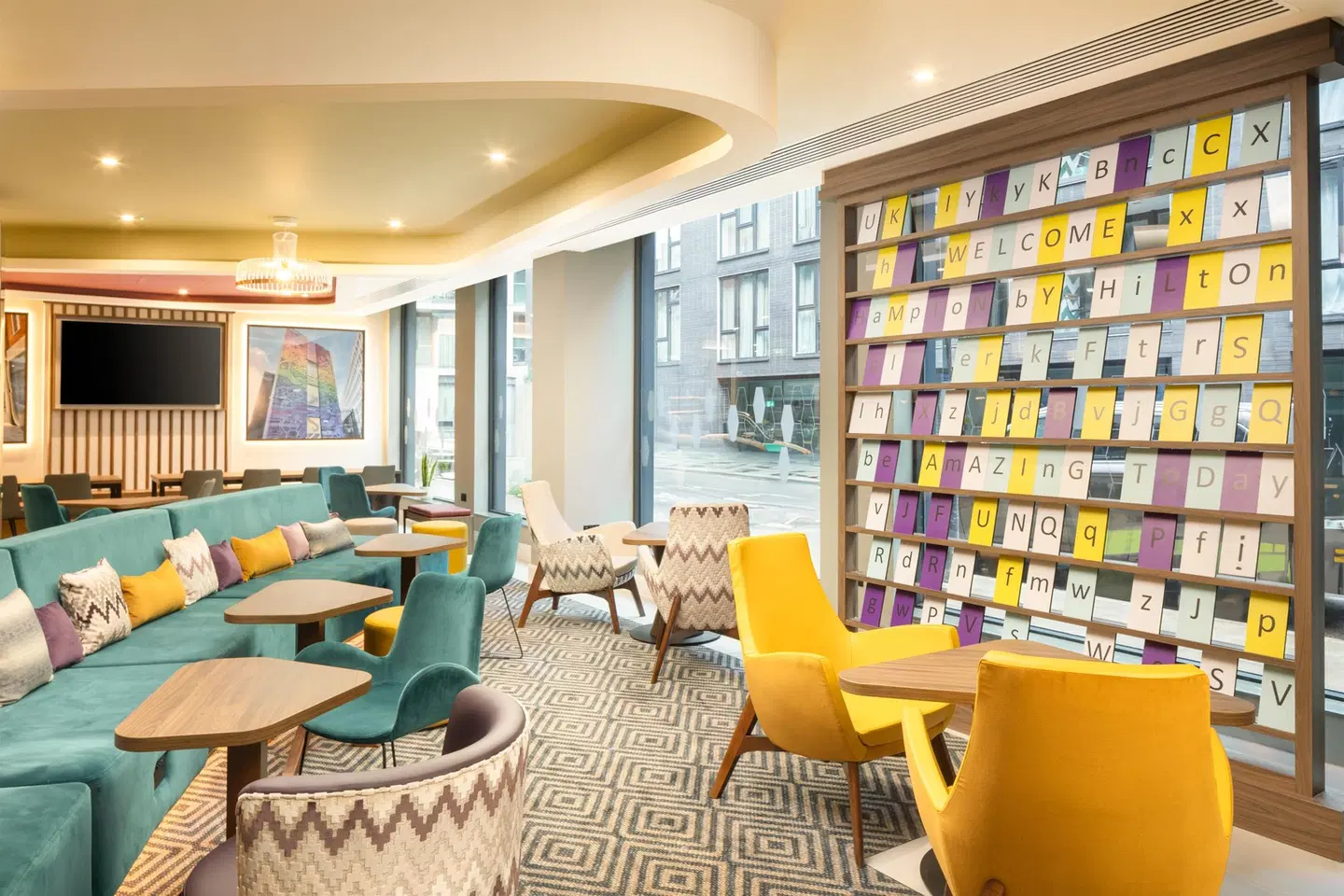 Hampton by Hilton London Old Street Bar