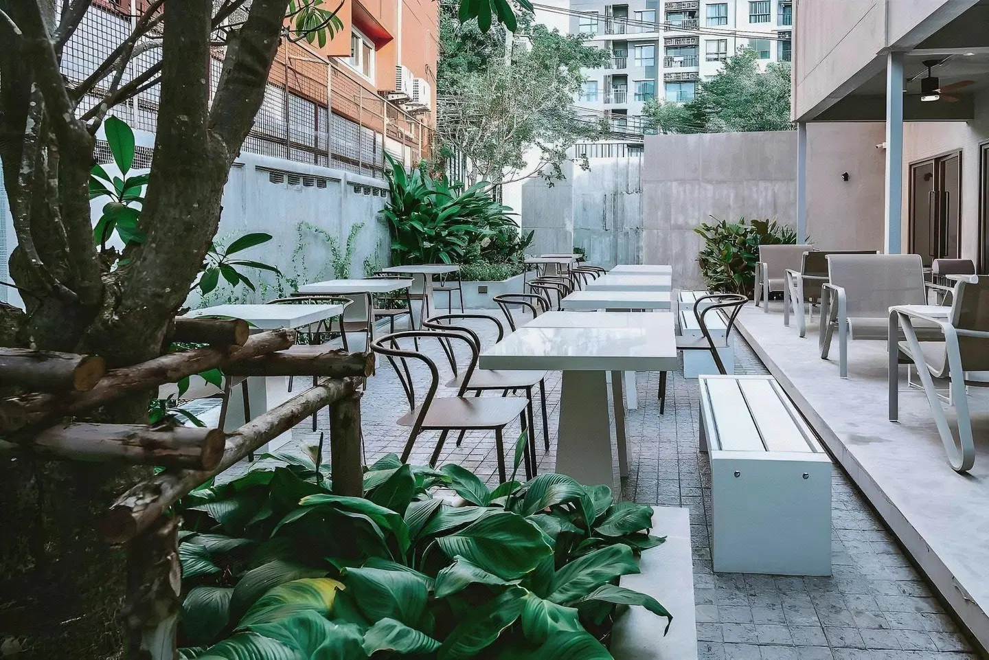 Nidhra Boutique Hotel Bangkok Terrasse
