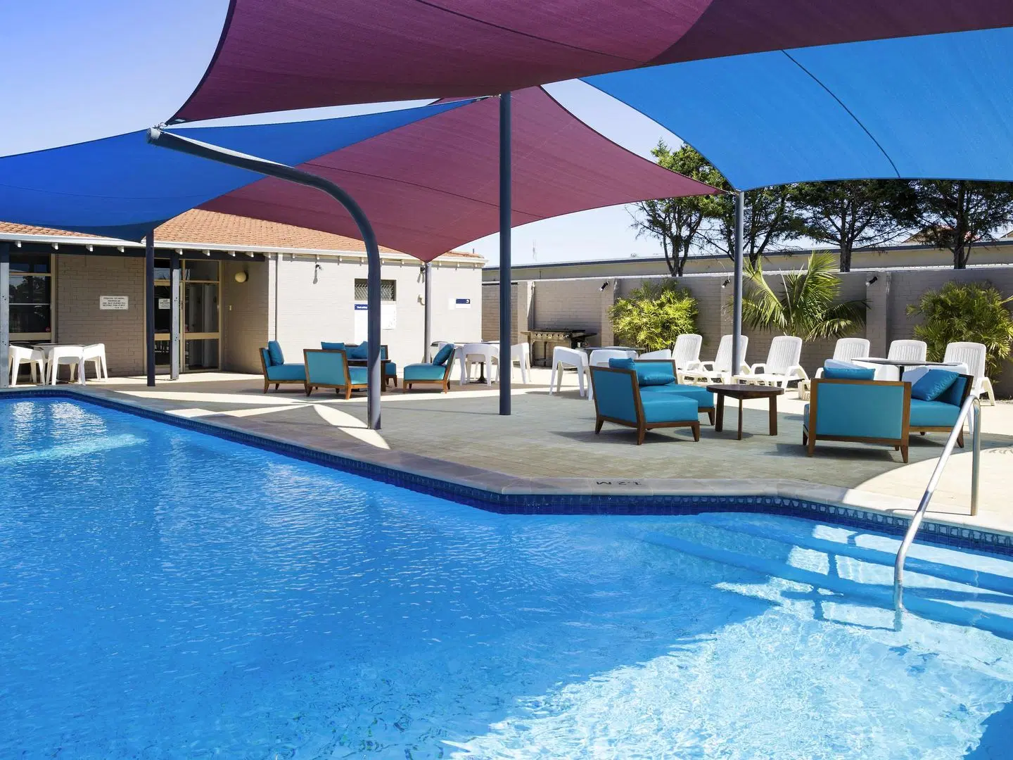 ibis Styles Geraldton OUTDOOR_POOL