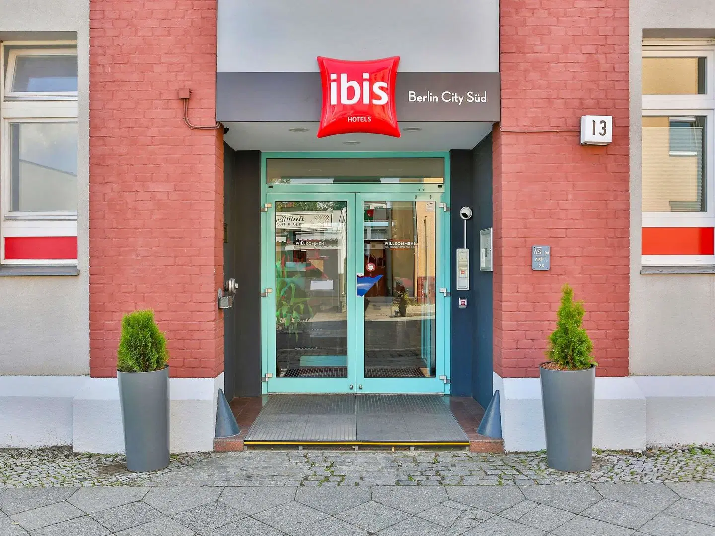 ibis Berlin City Süd EXTERIOR
