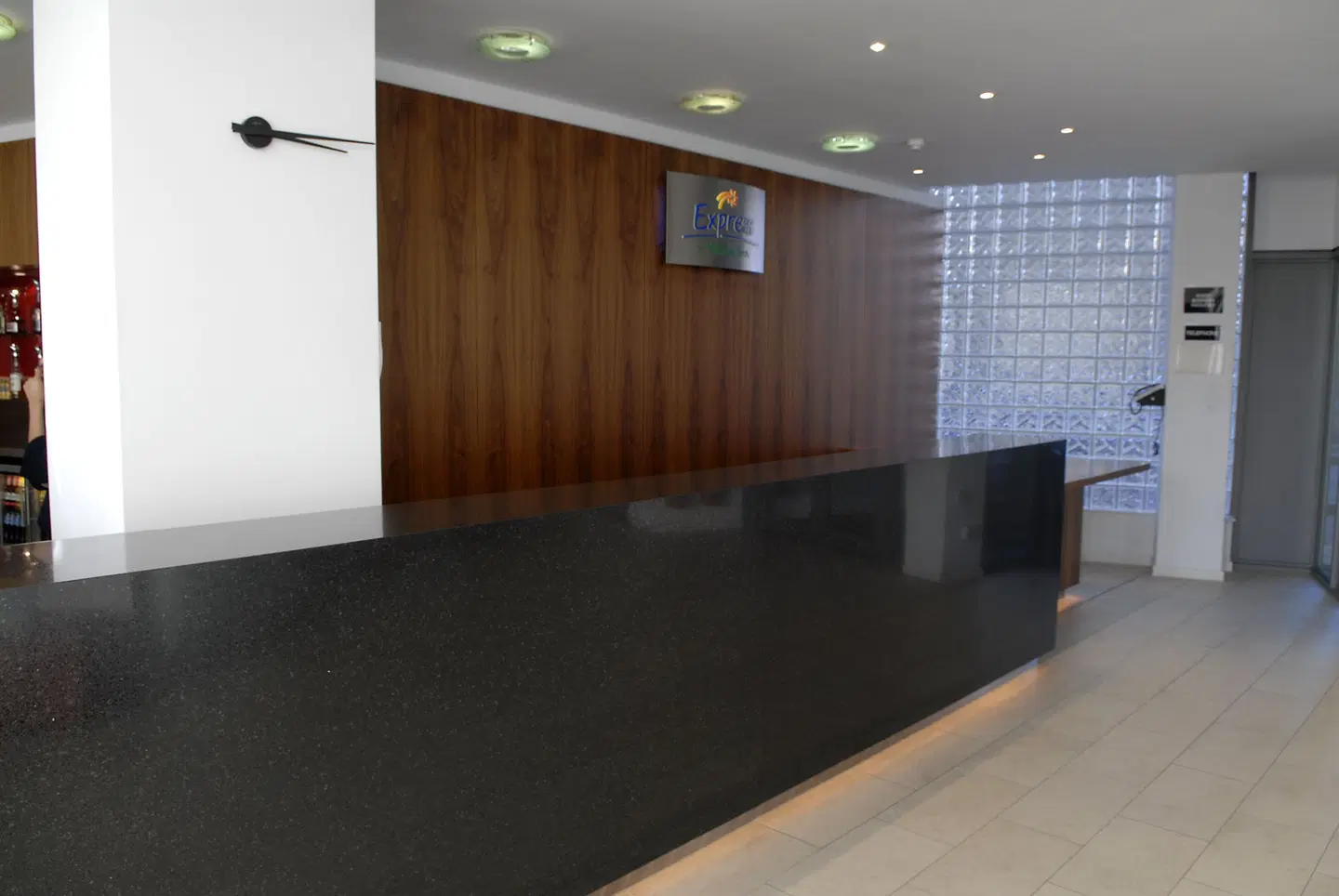 Holiday Inn Express London - City by IHG LOUNGE_LOBBY