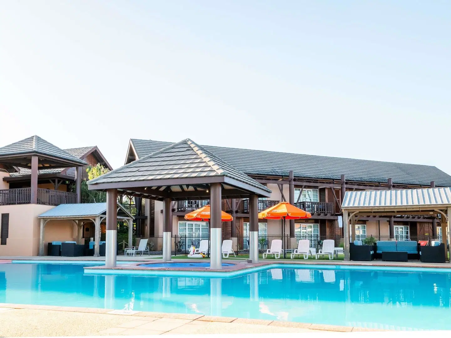 Novotel Swan Valley Vines Resort Hotel EXTERIOR