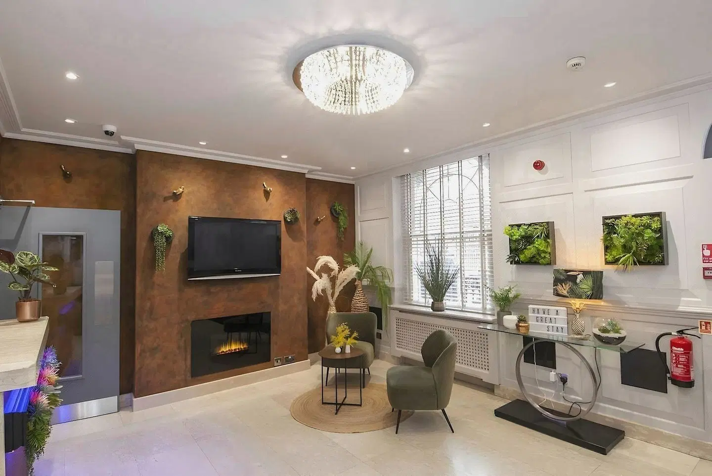 Howard Winchester LOUNGE_LOBBY