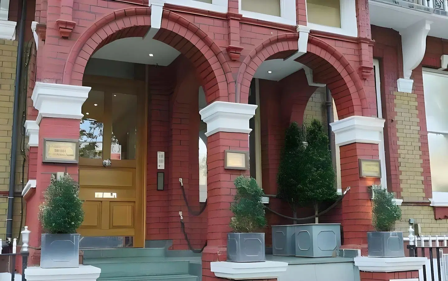 Garden View Hotel EXTERIOR