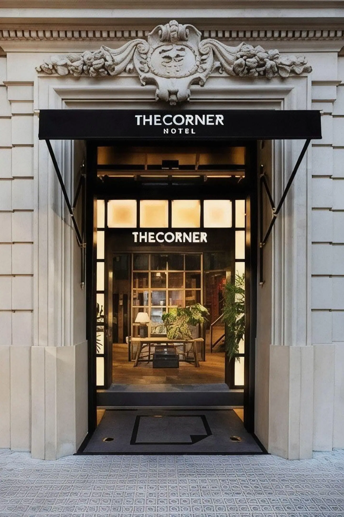 The Corner Hotel EXTERIOR