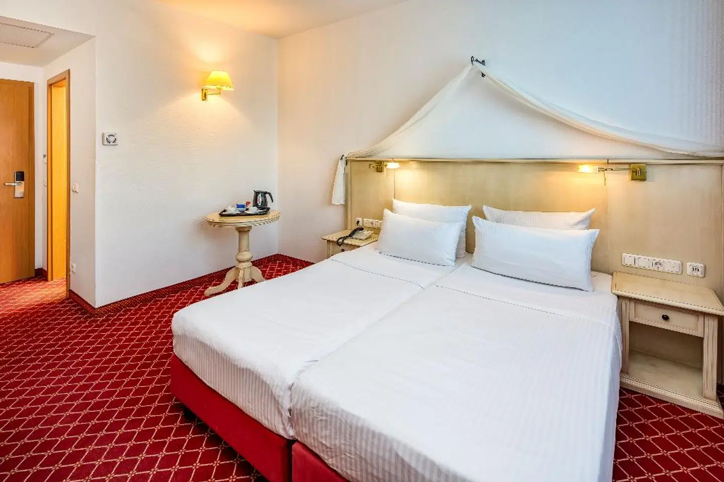 Hotel Chateau Kurfuerstendamm ROOM_EXAMPLE
