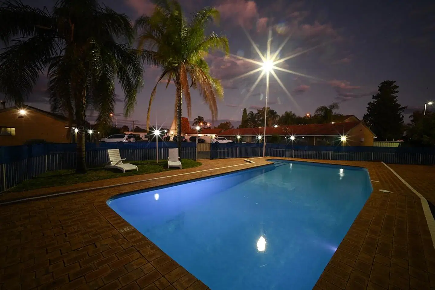 Hospitality Kalgoorlie, SureStay Collection by Best Western OUTDOOR_POOL