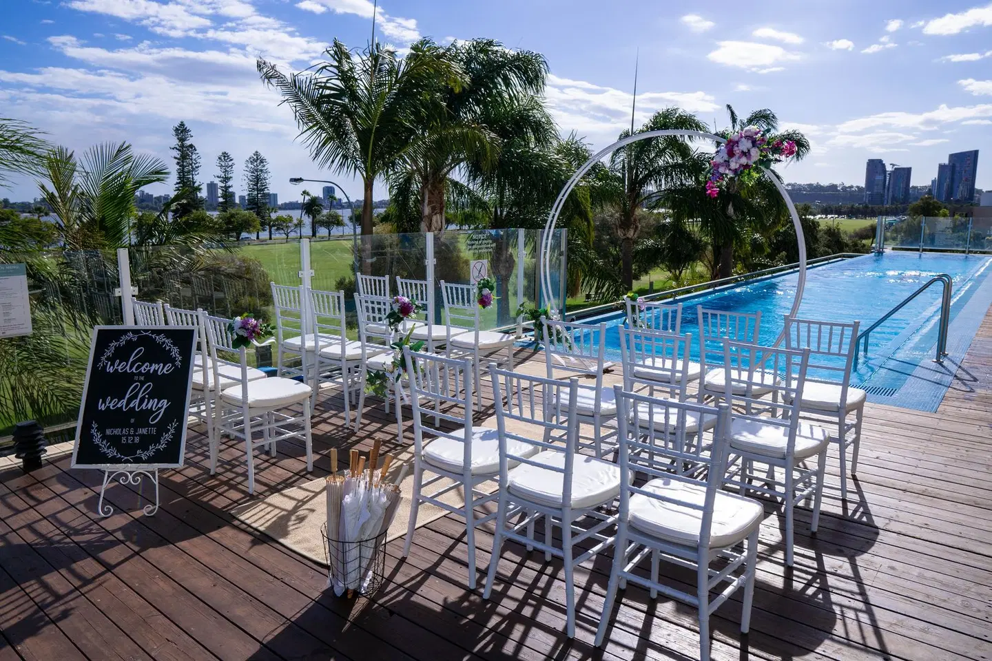Crowne Plaza Perth by IHG Terrasse