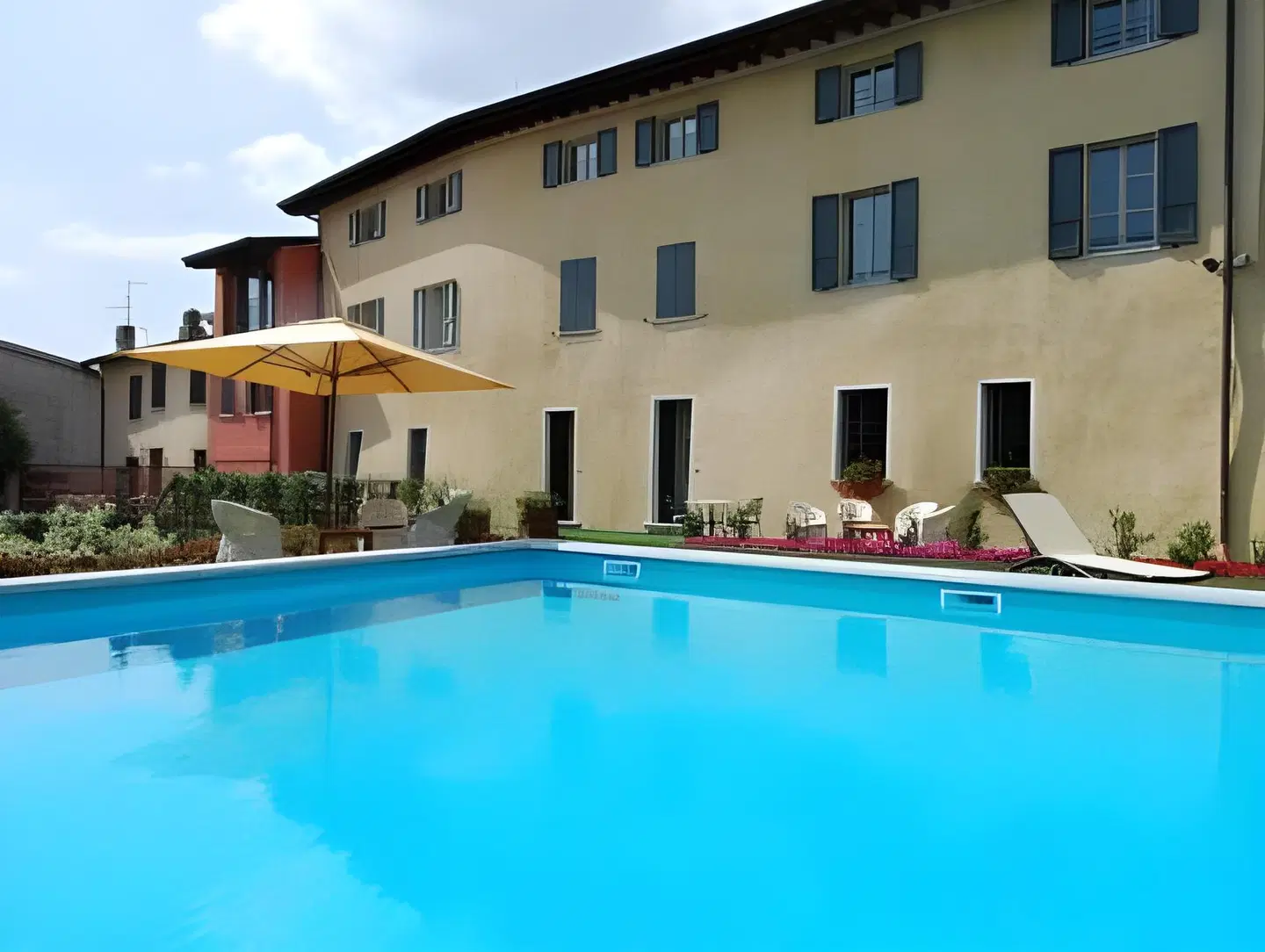 Residence Antica Torre OUTDOOR_POOL