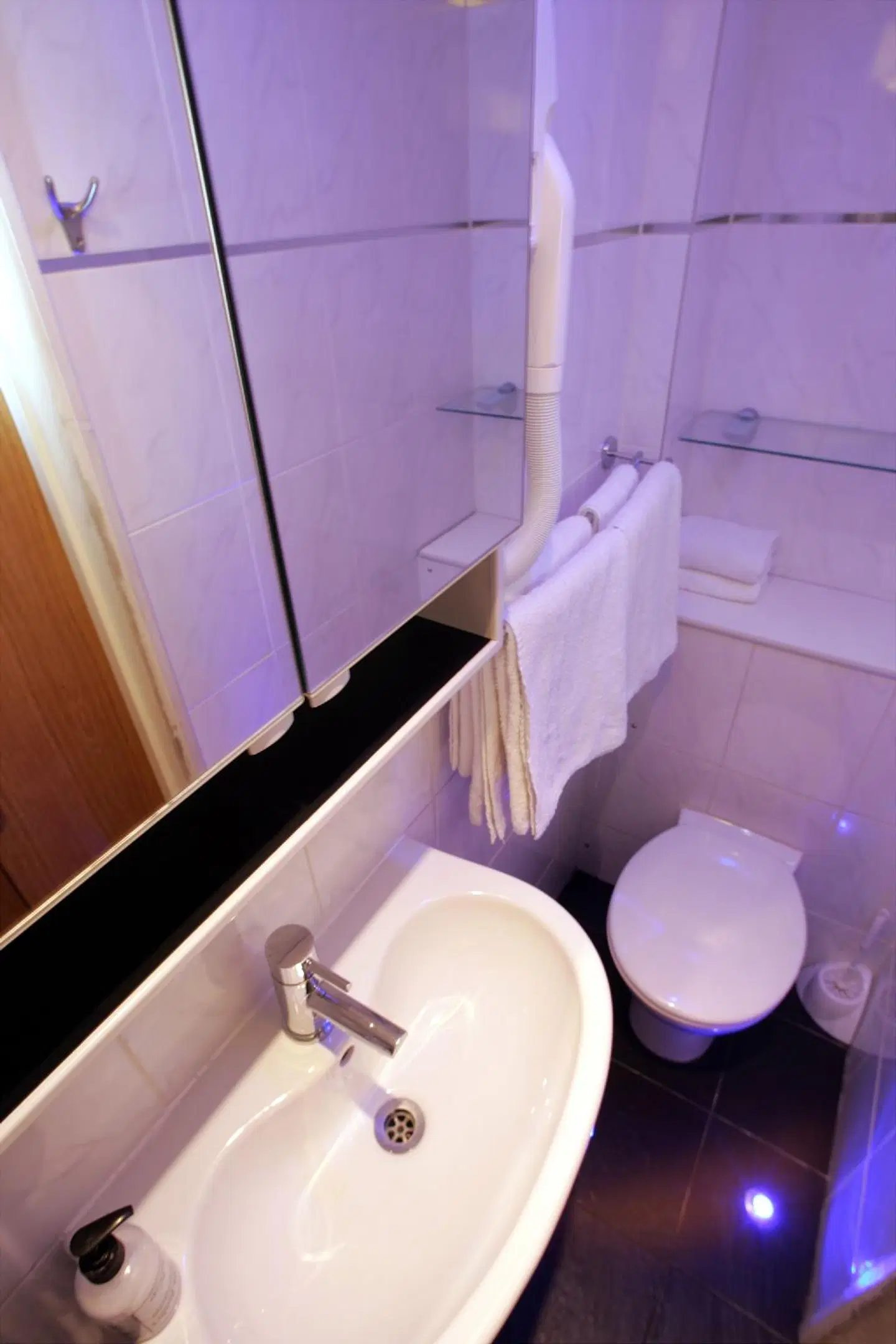 Rhodes Hotel Badezimmer