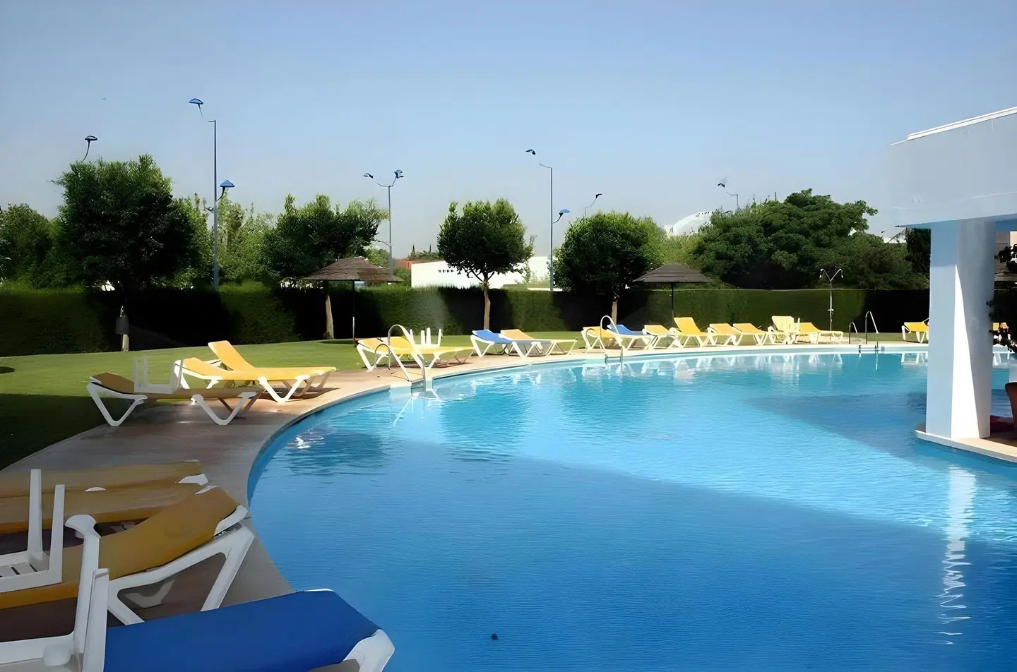 Barceló Seville Renaissance OUTDOOR_POOL