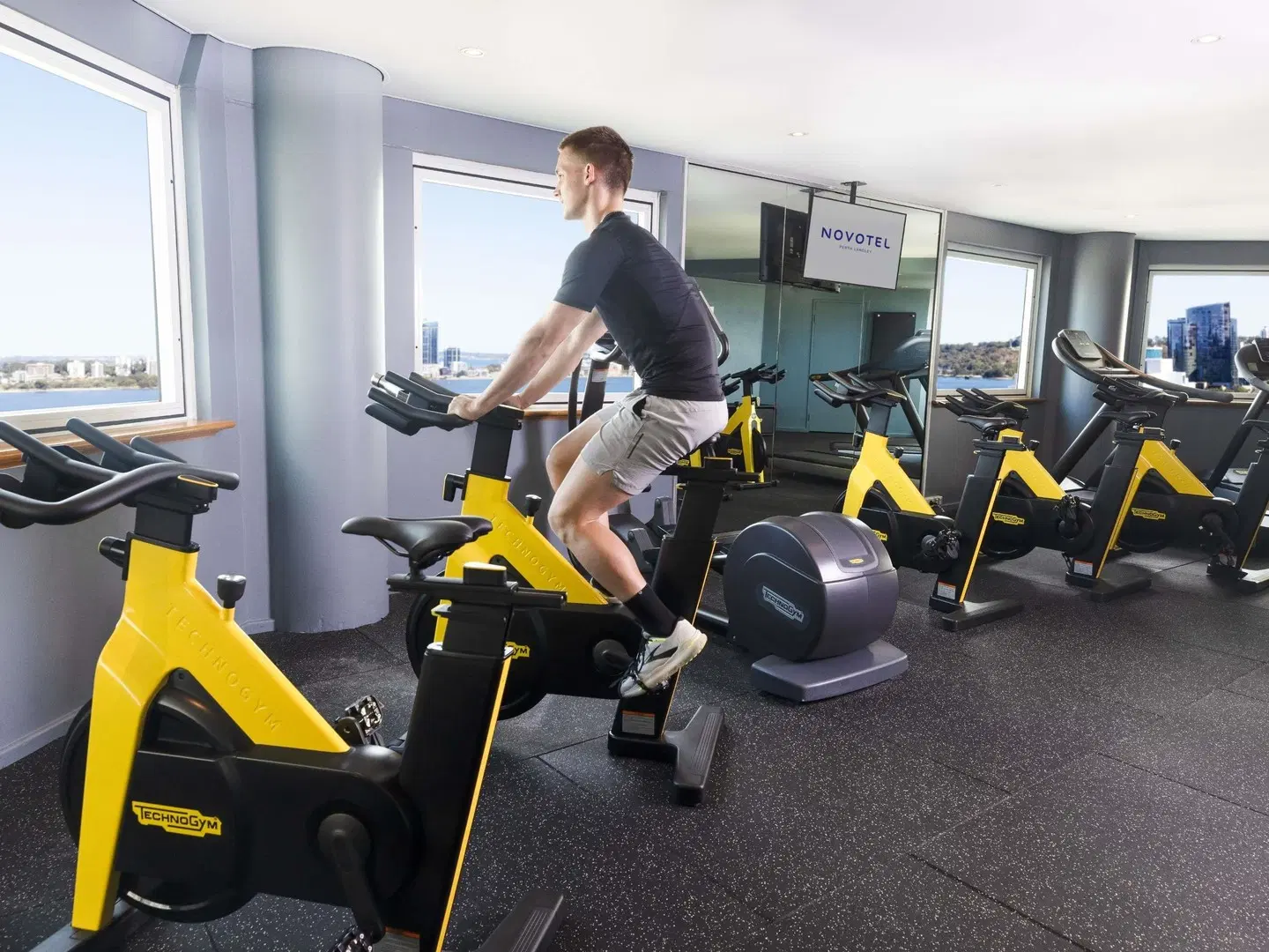 Novotel Perth Langley Hotel SPORTS_AND_LEISURE