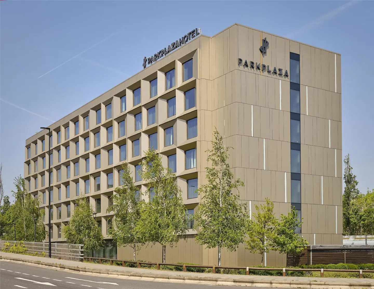 Park Plaza London Park Royal EXTERIOR