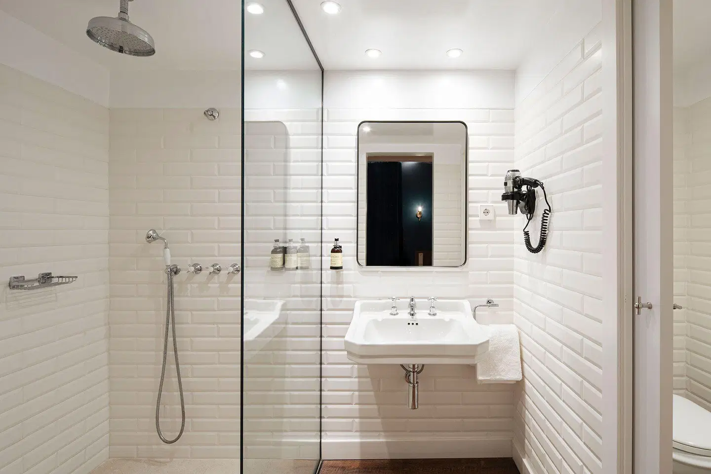 H Regas Adults Only Badezimmer