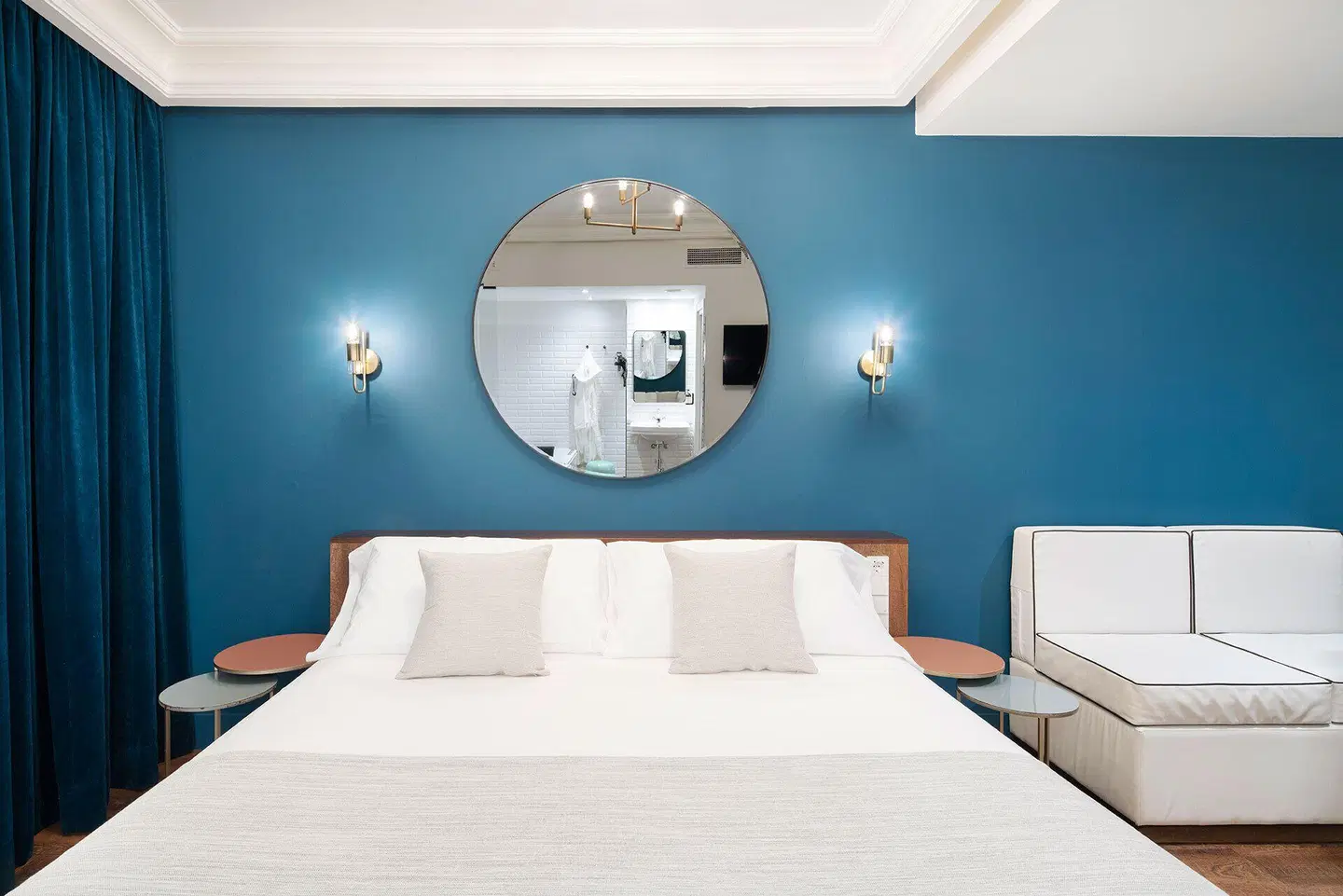 H Regas Adults Only ROOM_EXAMPLE