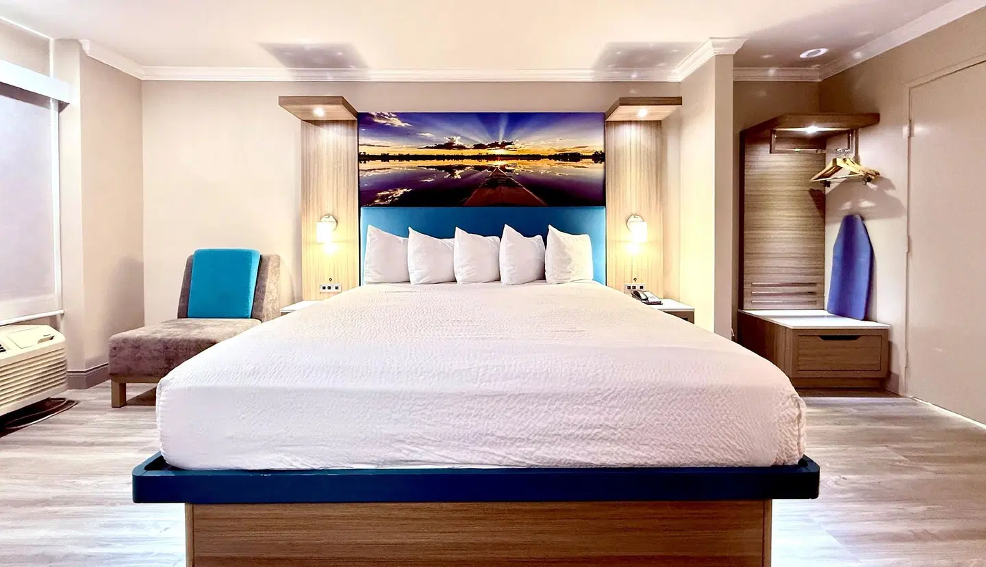Days Inn by Wyndham Los Angeles LAX/Redondo & Manhattan Bch ROOM_EXAMPLE
