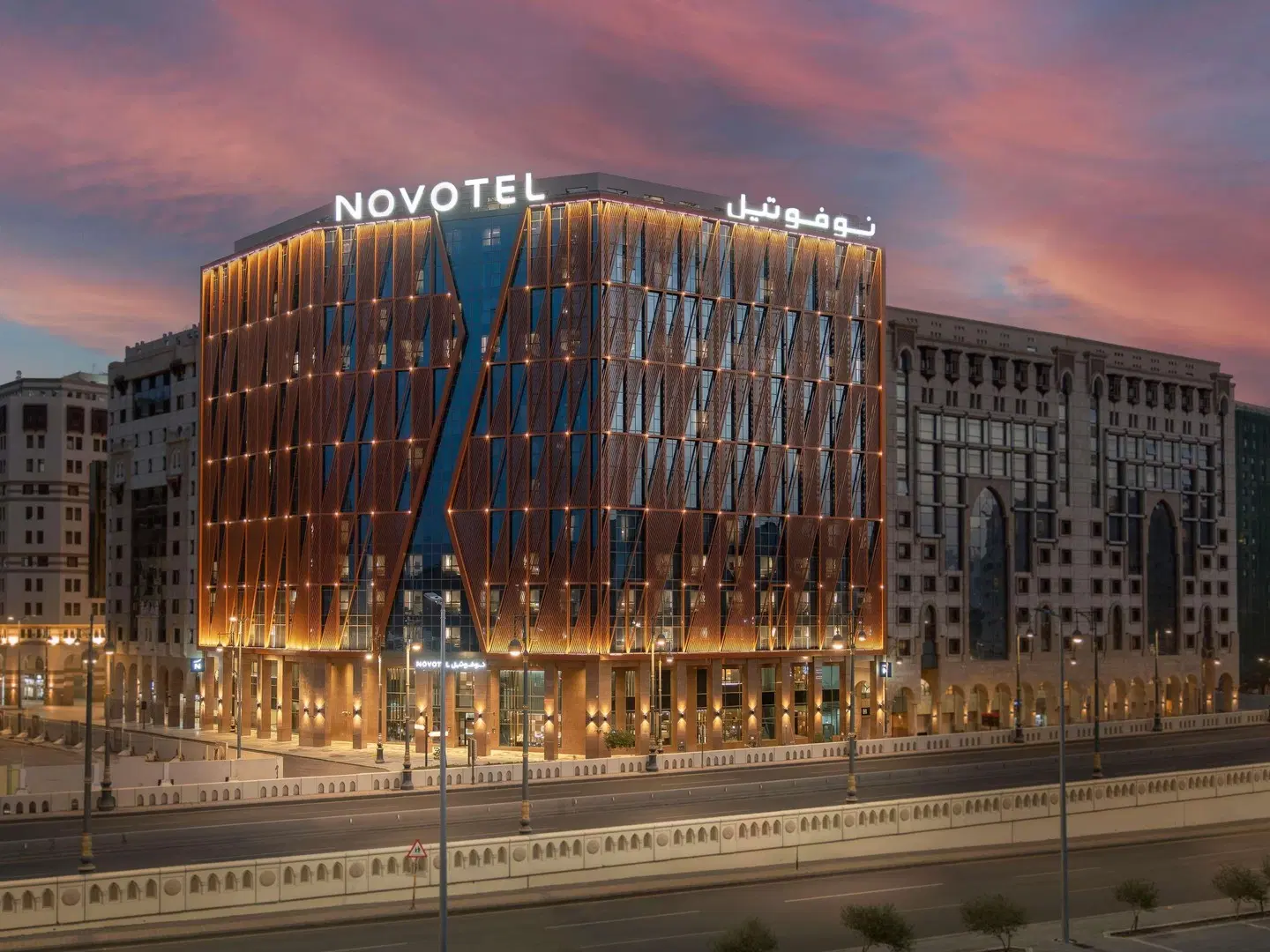 Novotel Madinah EXTERIOR