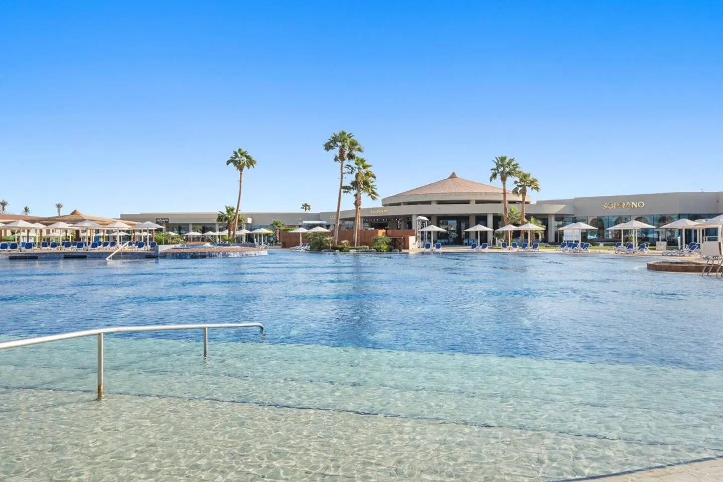 Pickalbatros Luxury Suites OUTDOOR_POOL