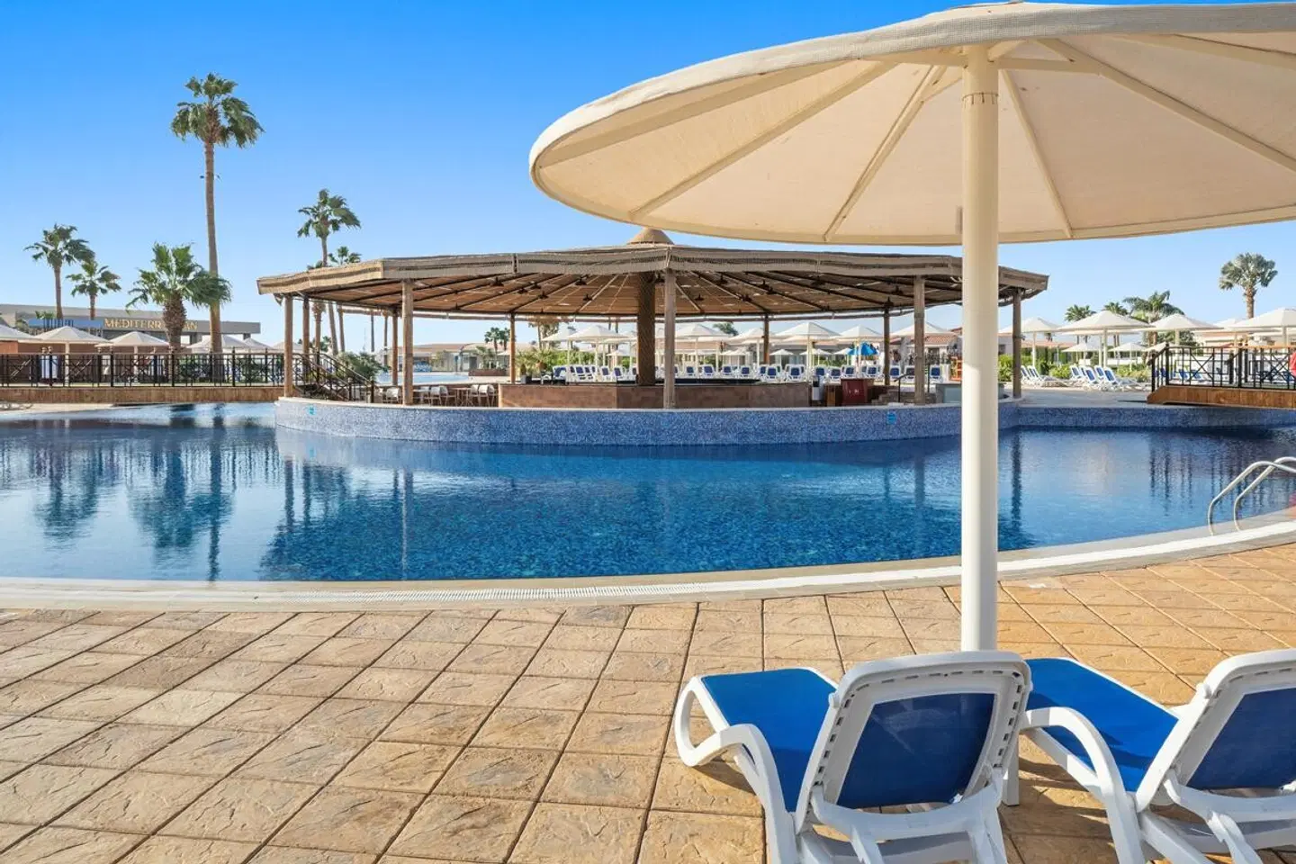 Pickalbatros Luxury Suites OUTDOOR_POOL