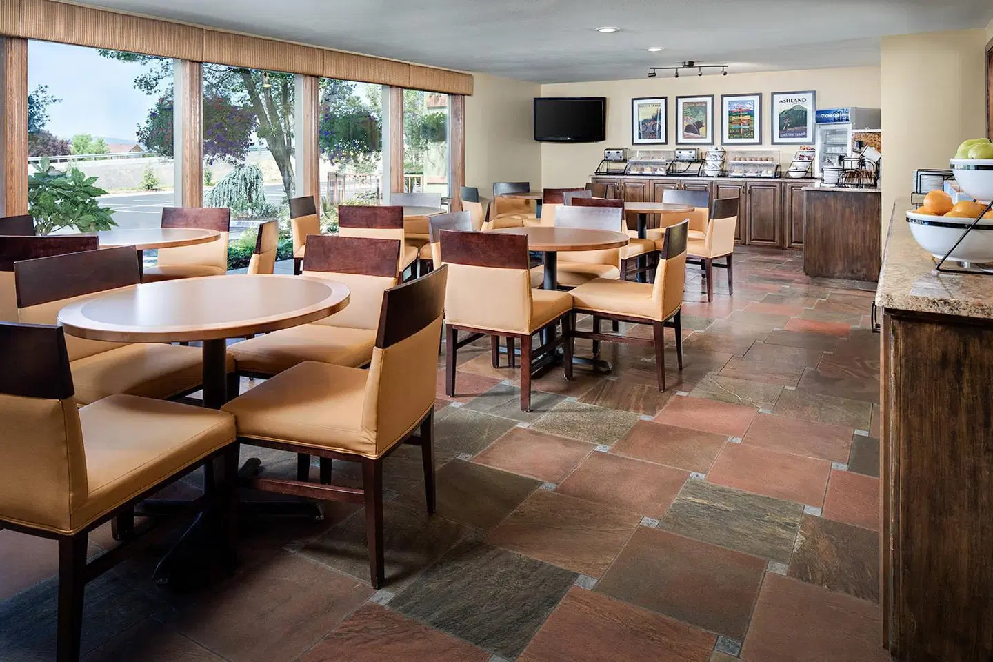 Comfort Inn & Suites LOUNGE_LOBBY