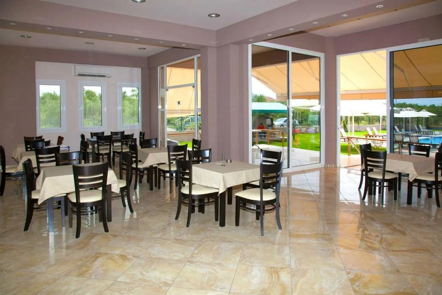 Stomio Villague Restaurant