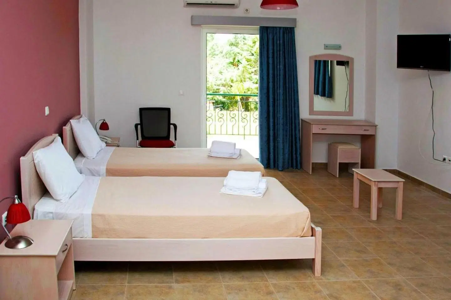 Stomio Villague ROOM_EXAMPLE