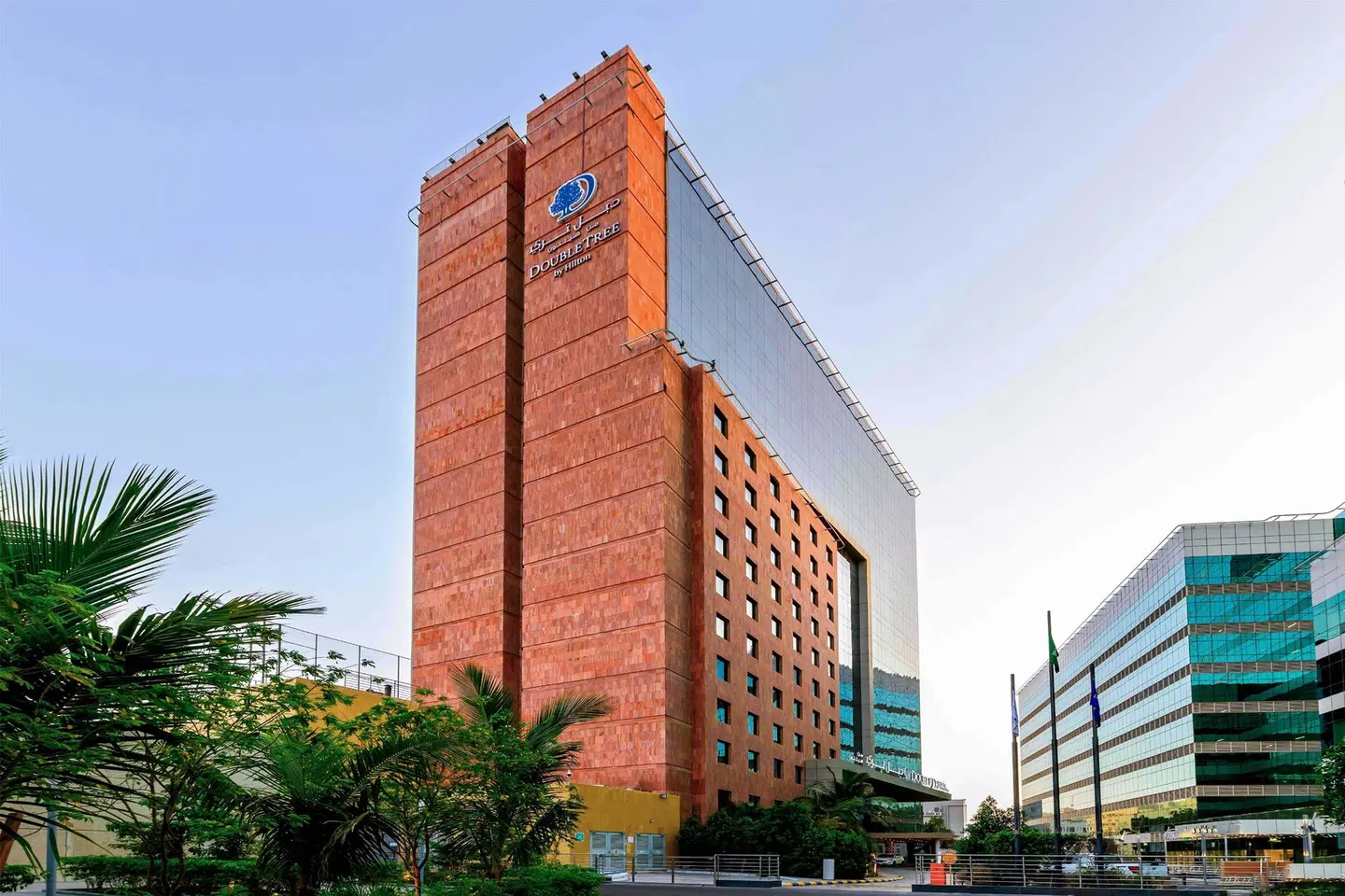 DoubleTree by Hilton Jeddah Al Andalus Mall EXTERIOR