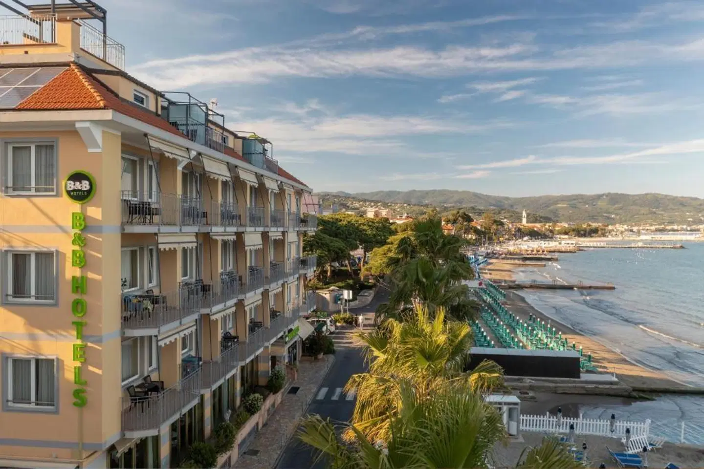 B&B Hotel Diano Marina Palace EXTERIOR