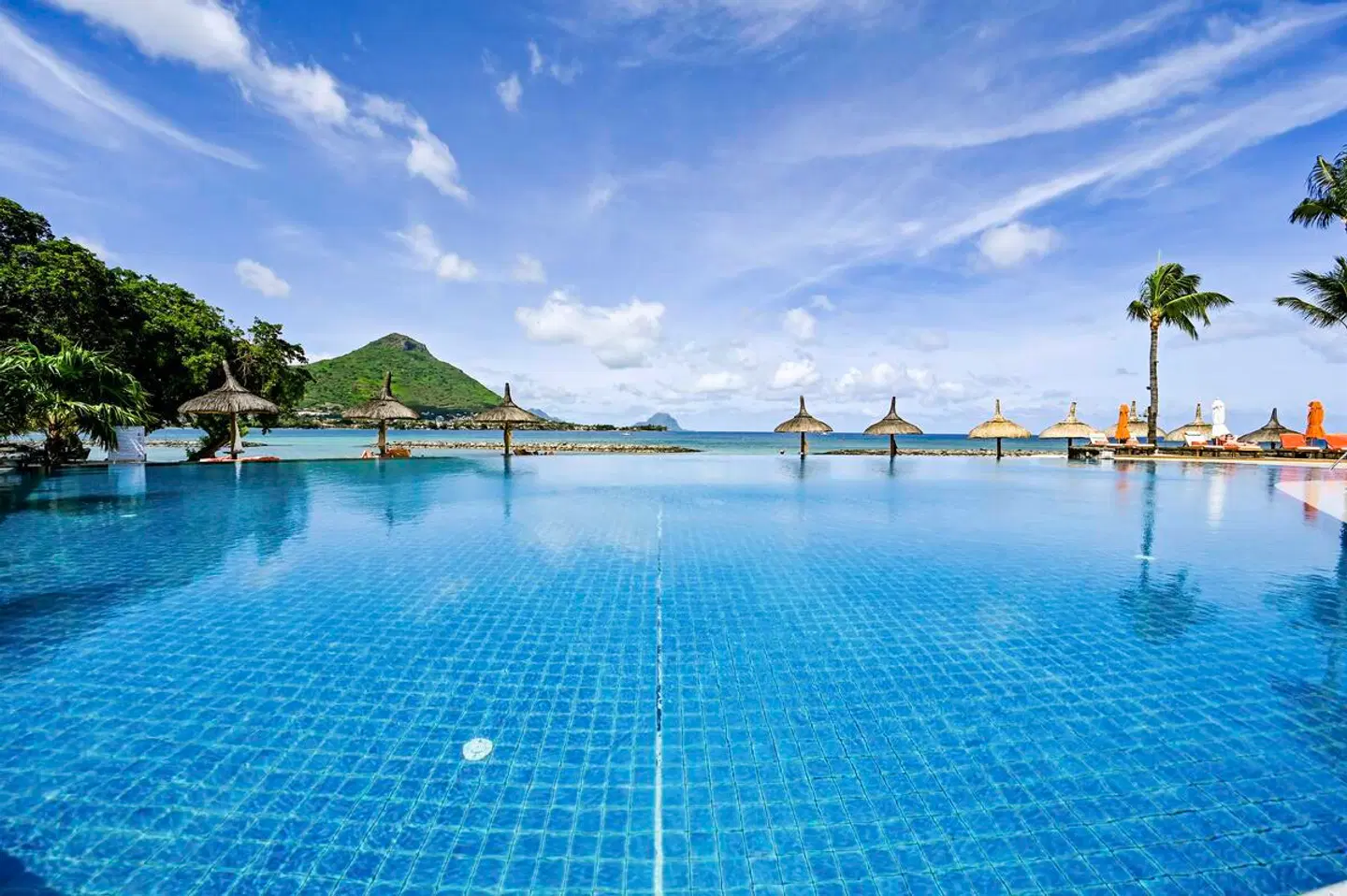 Sands Suites Resort & Spa OUTDOOR_POOL