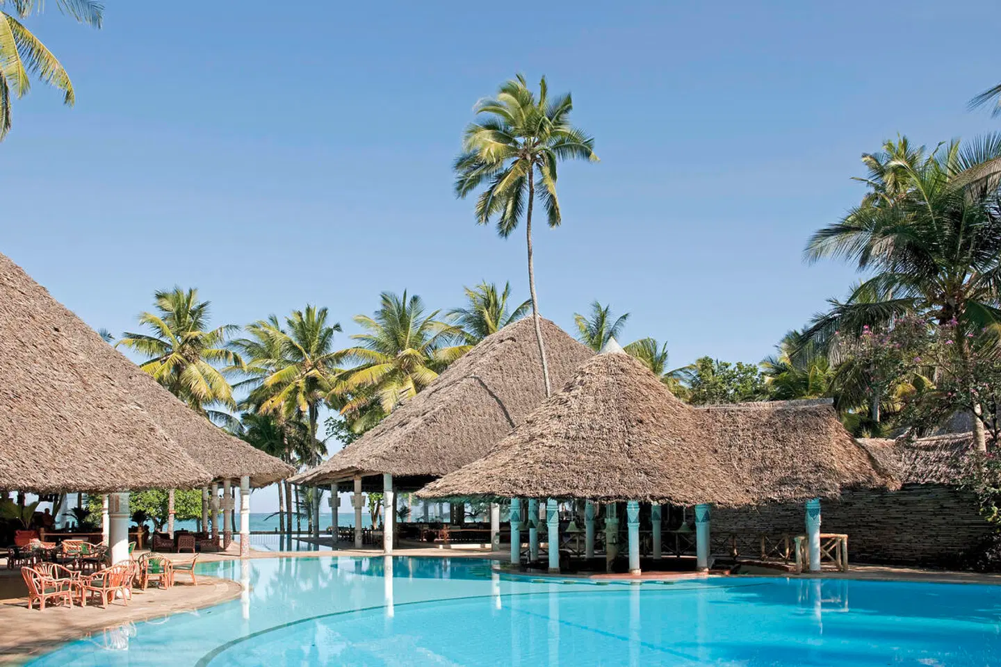 Neptune Village Beach Resort & Spa OUTDOOR_POOL